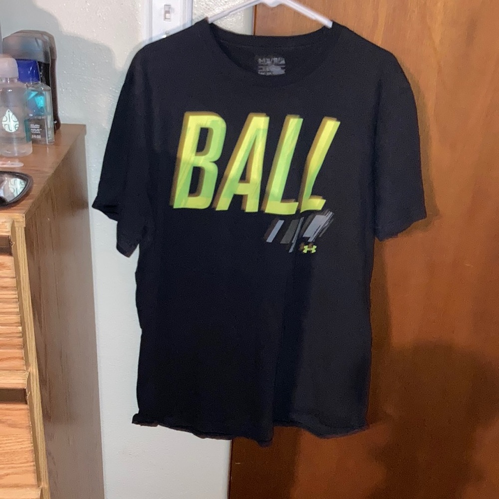 Under Armor Size:Large Black/Neon Yellow T-Shirt